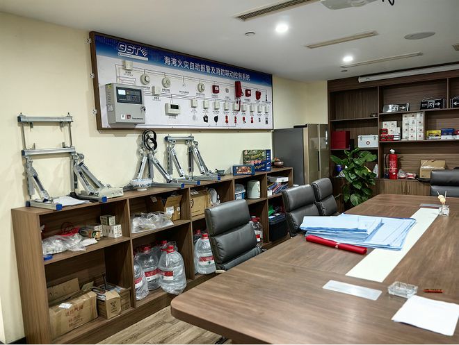 砥砺前行 大写人生——访重庆林峰消防安全技术服务有限公司灯具销售团队负责人